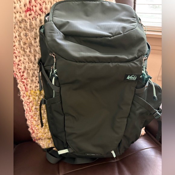 REI Handbags - REI Ruckpack 28 L Green Daypack Backpack -NWOT
